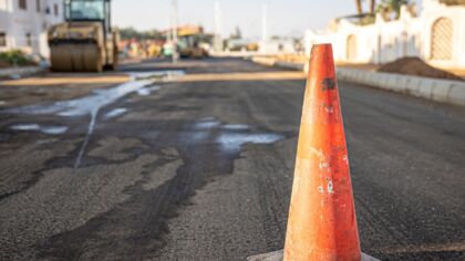 Drogowe prace remontowe na krajowej 28-tce powodują zmiany w organizacji ruchu
