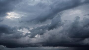 Instytut Meteorologii i Gospodarki Wodnej ostrzega: Burze z gradem w powiecie gorlickim